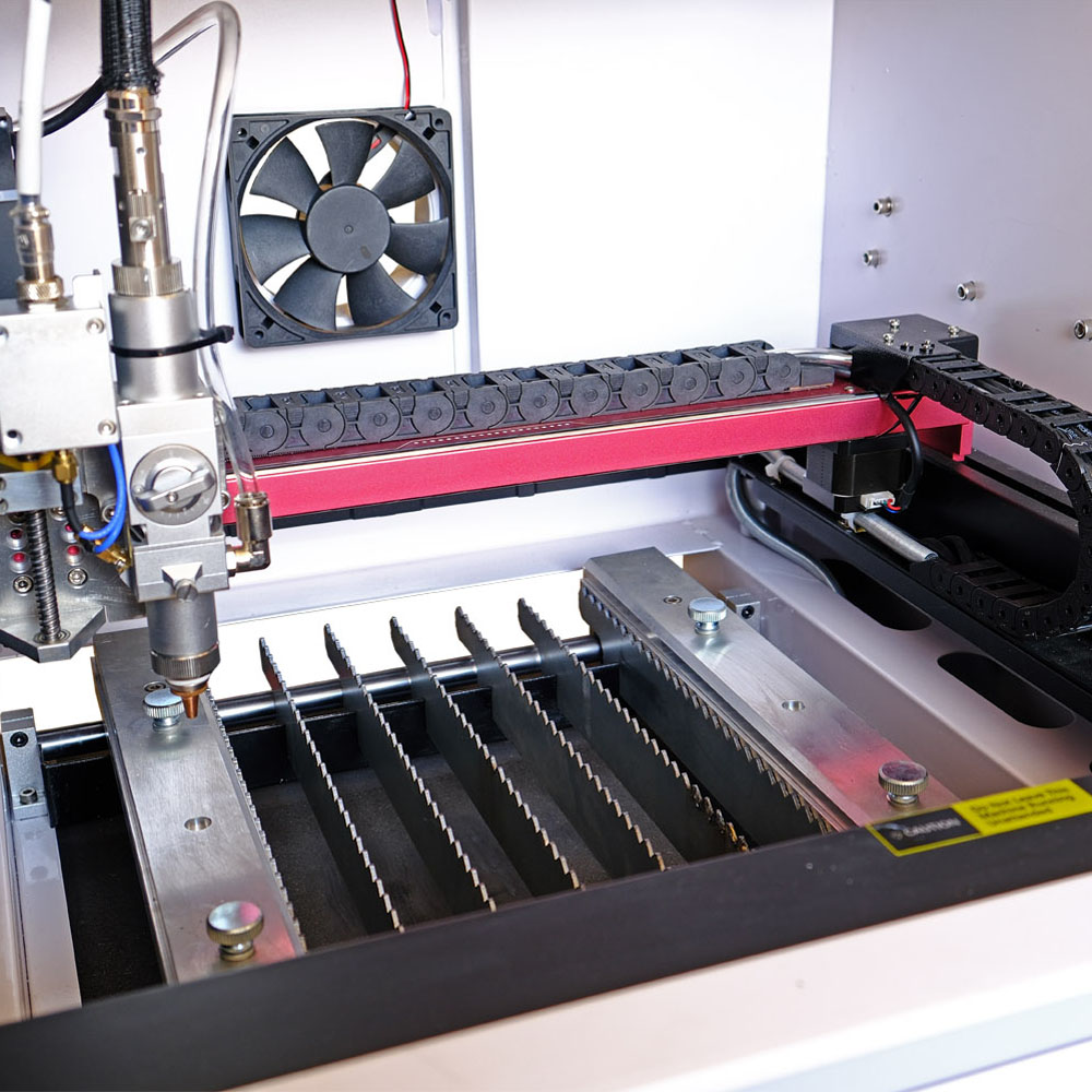 Stół nożowy 300 na 280 mm wycinarki FIBER